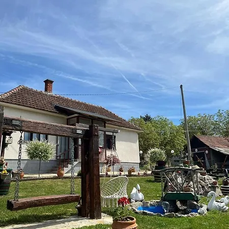 Casa de Férias Dolina Mira *