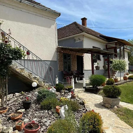 Dolina Mira Casa de Férias *